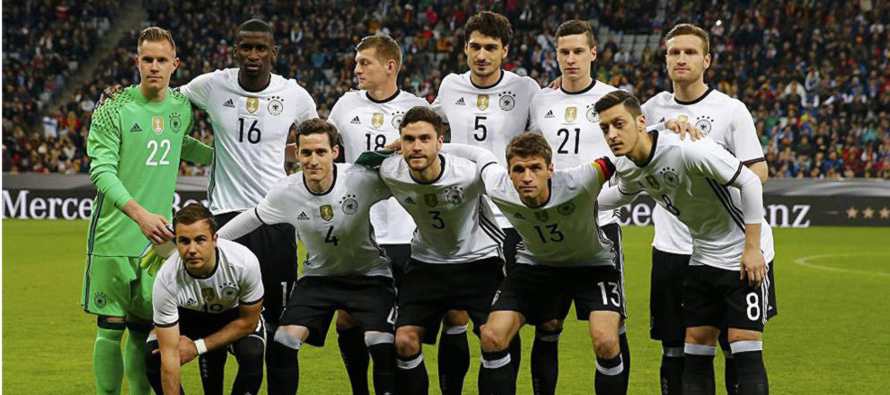 Los alemanes, cuatro veces ganadores del Mundial al igual que los italianos, también se...