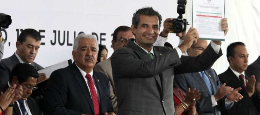 Fue Peña Nieto, quien siguiendo una rutina odiosa, puso a Ochoa Reza en tal cargo....
