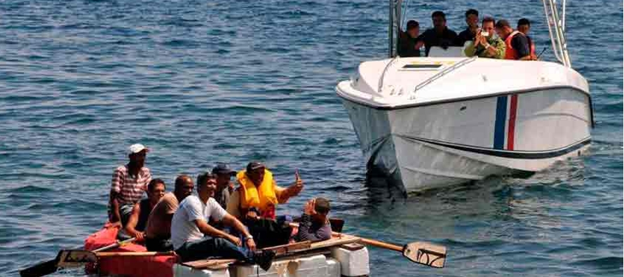 La Guardia Costera señaló hoy que 5.485 cubanos han intentado alcanzar las costas...