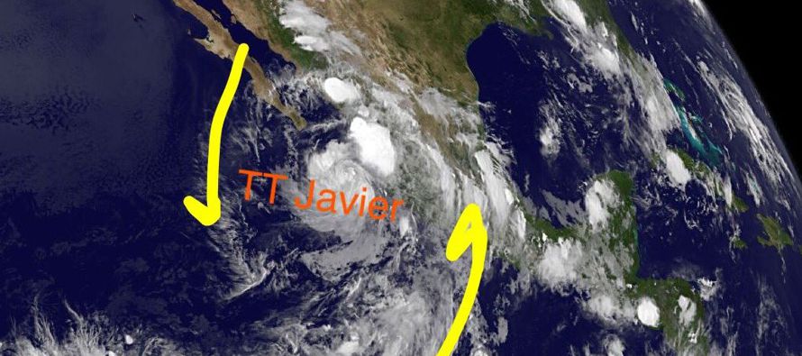 La tormenta tropical Javier avanzó hoy por el Pacífico mexicano y se encuentra a...