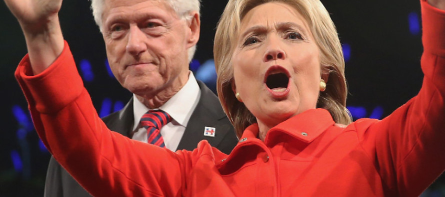 Los Clinton donaron el 9,8 % de sus ingresos brutos, que ascendieron a 10,6 millones de...
