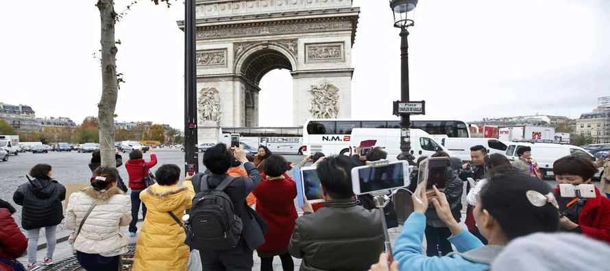 Los ataques islamistas alejaron a miles de turistas de París y de sus principales...
