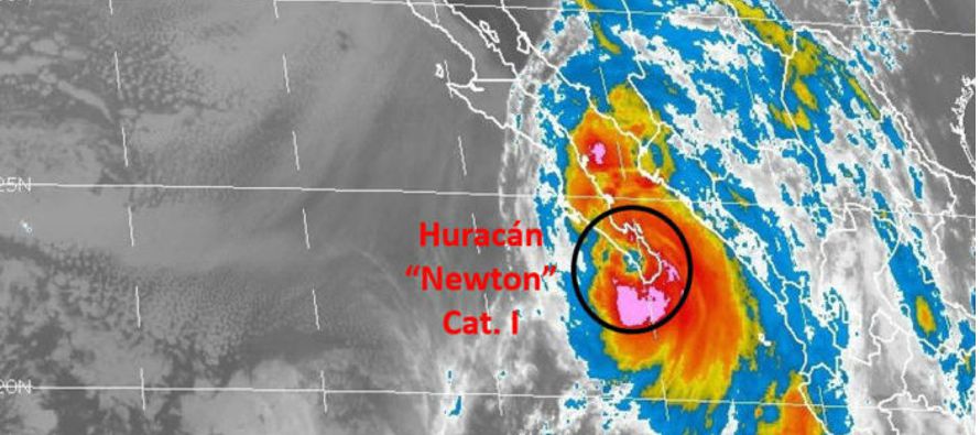 El huracán Newton, de categoría I en la escala Saffir-Simpson, tocó tierra...