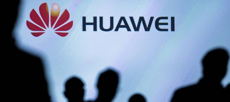Huawei se ha lanzado a competir con Hewlett Packard Enterprise Co. , Dell Inc. y Cisco Systems Inc....