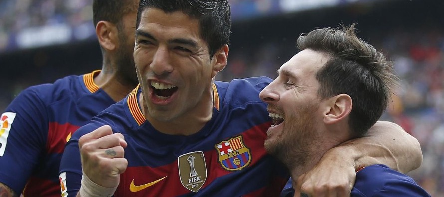 Messi remató un pase sencillo de Suárez para abrir el marcador en el minuto 15 y...