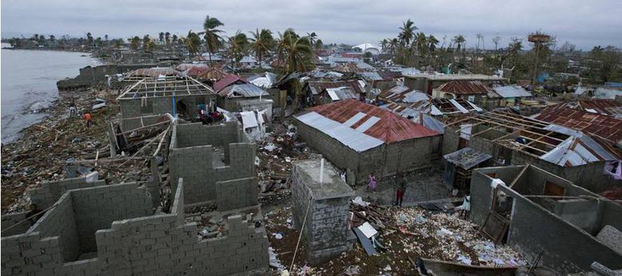 La cantidad de muertos en Haití por el paso del huracán Matthew aumentó a...