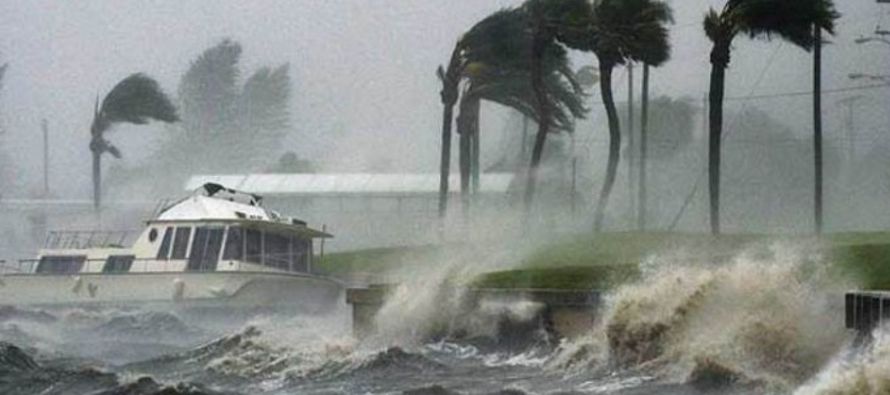 El sur de Florida escapó del peor impacto de la tormenta durante la madrugada, pero el...