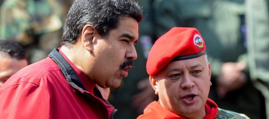 El gobernante Partido Socialista Unido de Venezuela (PSUV) denunció hoy un supuesto plan...