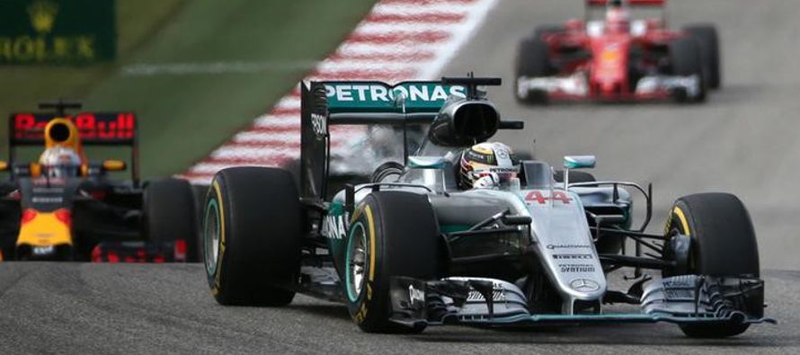 El piloto británico de Mercedes obtuvo su cuarta victoria en cinco temporadas en el Circuito...