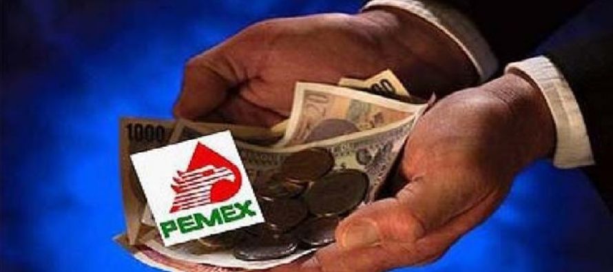 Petróleos Mexicanos (Pemex) da muestras de insolvencia ante el endeudamiento y la alta carga...