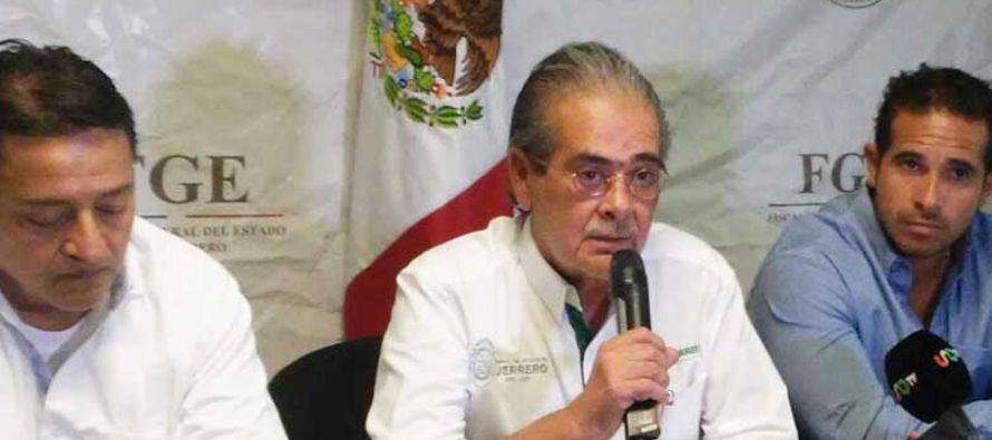 El fiscal del estado mexicano de Guerrero, Xavier Olea, dijo hoy que los 32 cuerpos hallados en el...