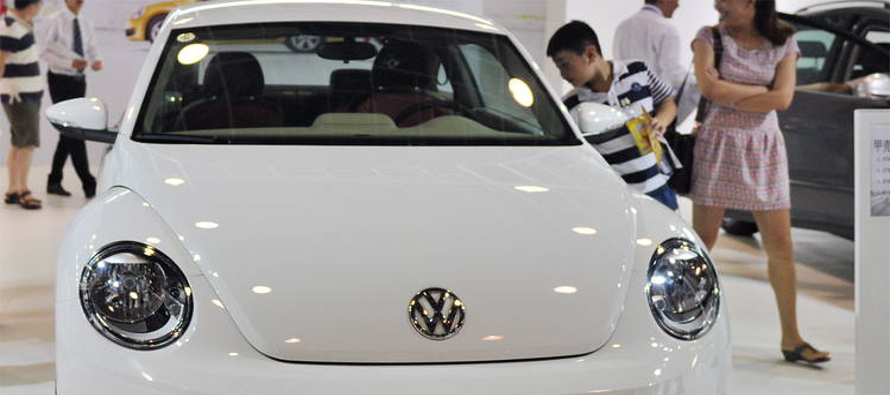 El plan acordado por Volkswagen implica recortar 30,000 empleos (23,000 en Alemania y 7,000 en...