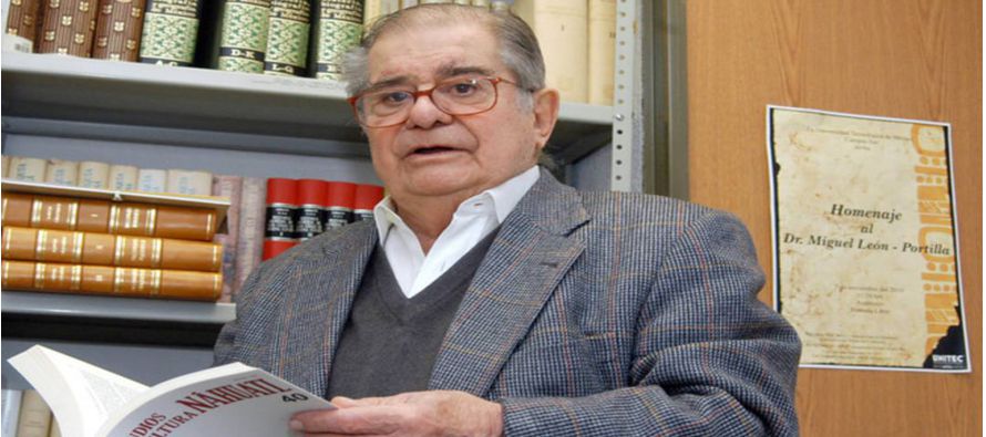 El historiador Miguel León-Portilla afirmó hoy que México es tierra de libros...