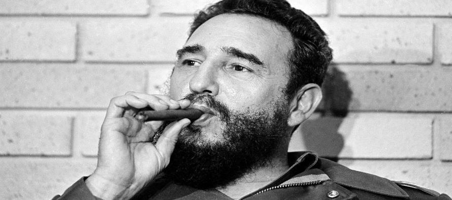 Fidel deja un legado polémico. Cuba es hoy un país destartalado, pero sus indicadores...