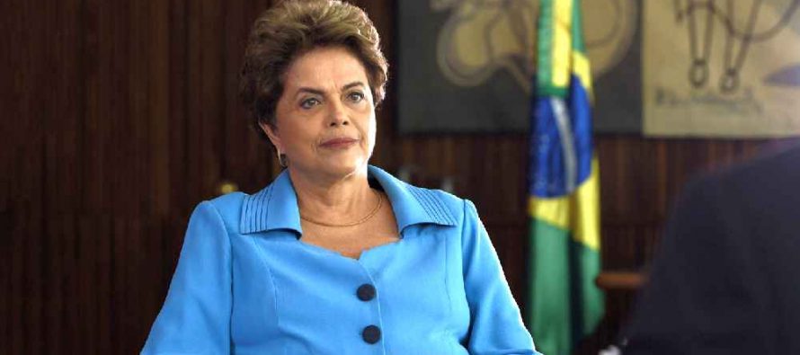 Hoy Dilma es una mandataria sacada de la presidencia de Brasil por un golpe...
