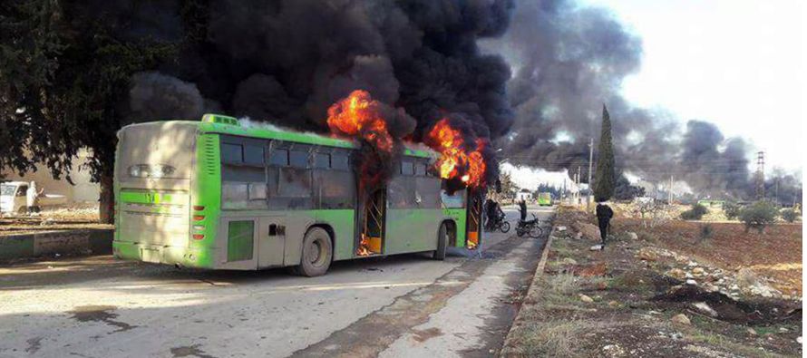 La televisión oficial siria aseguró hoy que cinco autobuses que se dirigían a...
