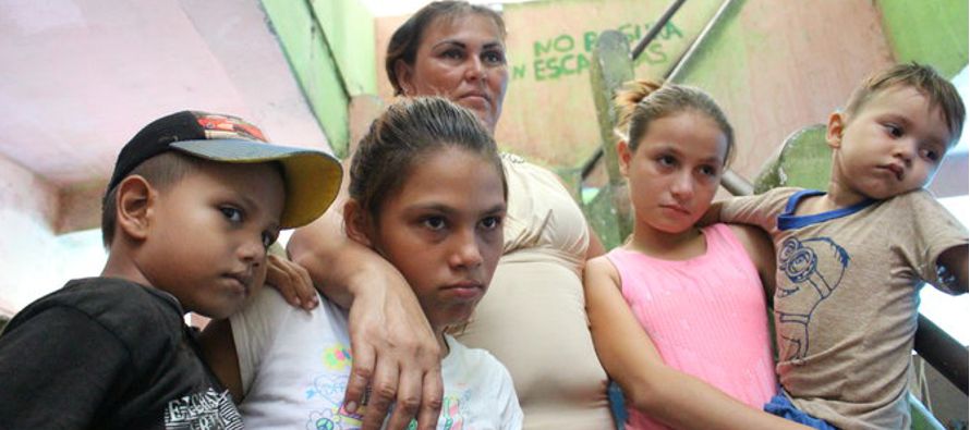 Unos 9.222 niños y adolescentes hondureños que viajaban hacia Estados Unidos fueron...