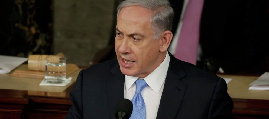 El primer ministro israelí, Benjamín Netanyahu, anunció hoy que ha ordenado al...