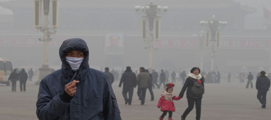  La capital china mantendrá la alerta naranja por contaminación hasta la madrugada...