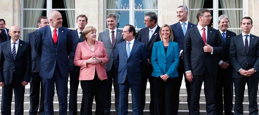 A su llegada a un consejo de Exteriores, los titulares europeos respondieron en tono suave a las...