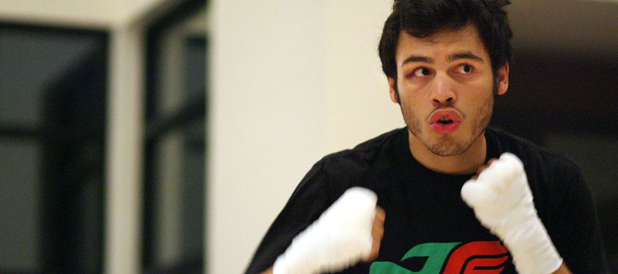 Álvarez, de 26 años, llegará al combate con 50 peleas, 48 triunfos, 34 antes...