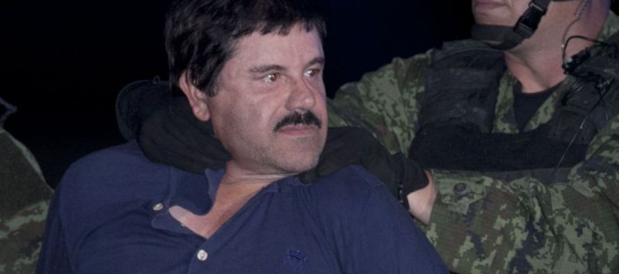 Guzmán fue trasladado en helicóptero desde el penal de Ciudad Juárez,...