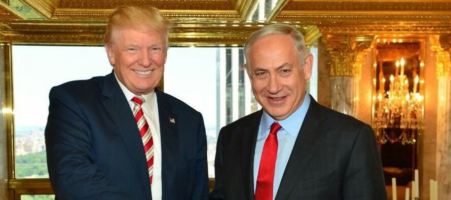 Benjamín Netanyahu espera mejorar las relaciones con el nuevo Gobierno estadounidense...