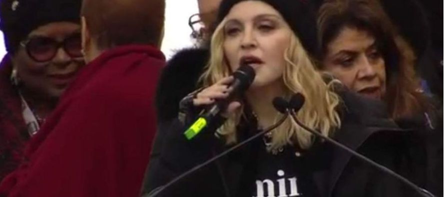 Madonna, provocadora y combativa, dijo que había pensado en 