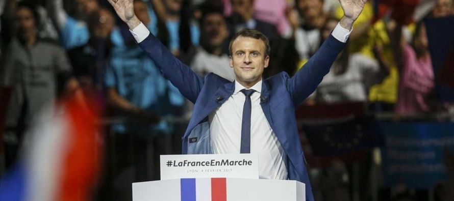 Le Pen se impondría en la primera vuelta del 23 de abril con un 26 por ciento, frente al 23...