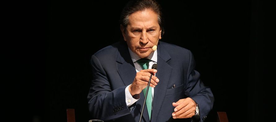 El exmandatario peruano Alejandro Toledo fue acusado por los fiscales de aceptar 20 millones de...