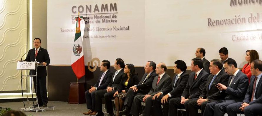 Este martes, el presidente de México, Enrique Peña Nieto, recibió en el...