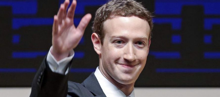 El fundador de Facebook delineó sus ideas el jueves en un manifiesto de 5,800 palabras que...
