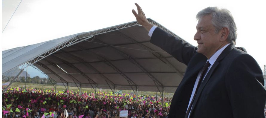 López Obrador, quien encabeza las encuestas rumbo a los comicios de 2018, luchó...