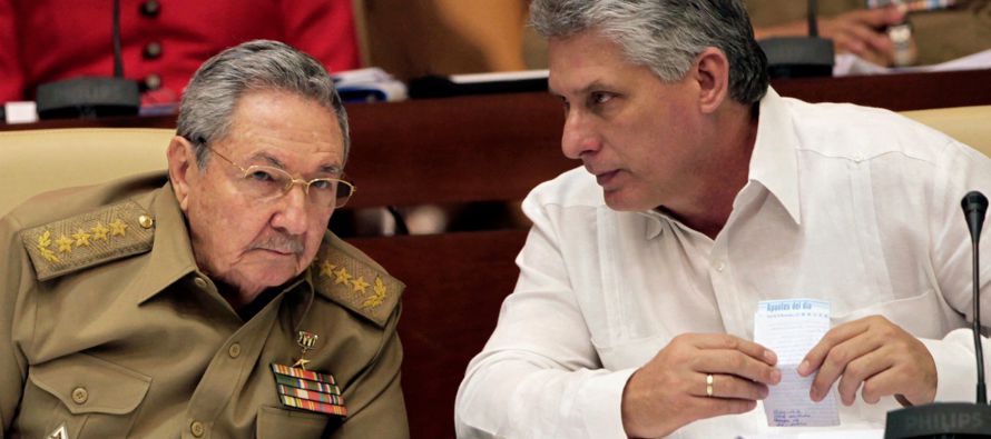 No obstante, Raúl Castro se mantendrá hasta 2021 como primer secretario del Partido...