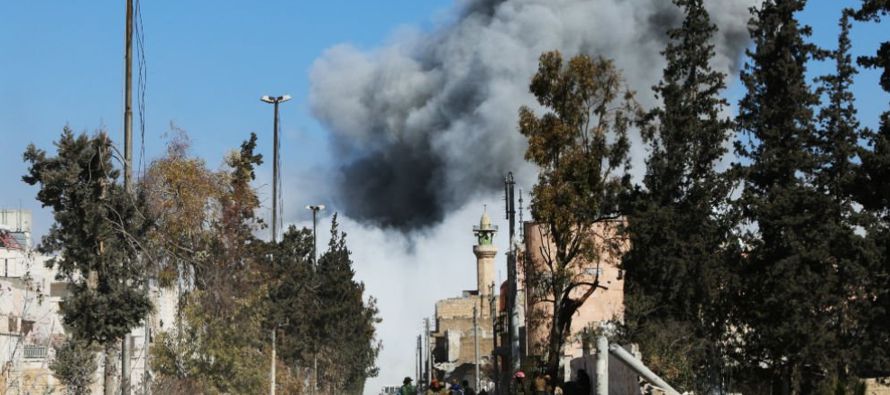 Batallones del ELS y las tropas turcas comenzaron a rodear la ciudad de Al Bab el pasado 10 de...