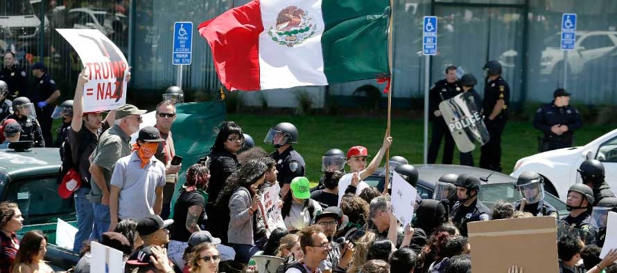 México inició el sábado la operación de Centros de Defensoría en...