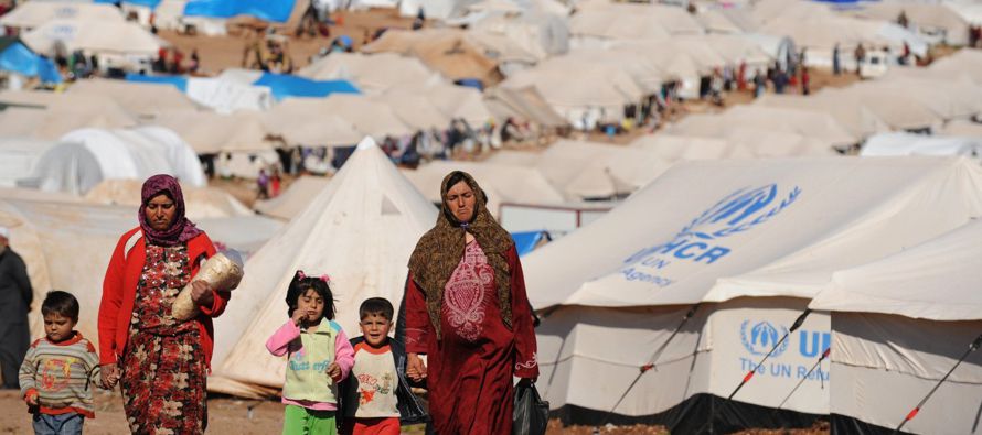 ACNUR señaló que los campamentos al sur de Mosul están ya al máximo de...