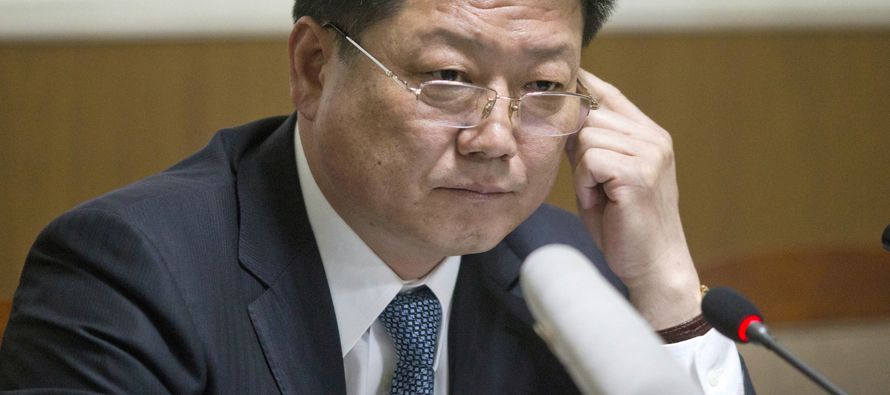 El encargado de negocios de la embajada de Corea del Norte en China, Pak Myong Ho, criticó...