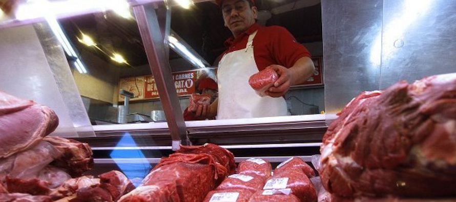 Tras la alerta sanitaria por adulteración de carne de res en Brasil, el Servicio Nacional de...