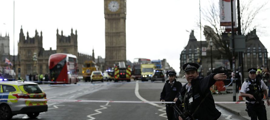 Recordemos que Londres ya fue golpeado salvajemente por el terrorismo en julio de 2005, cuando...
