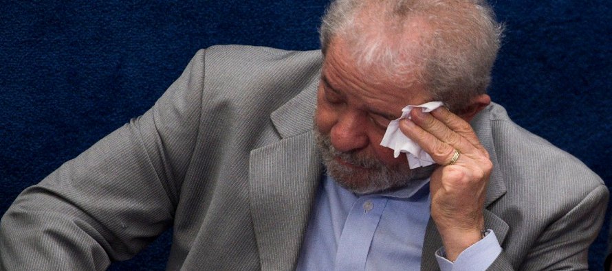 Lula también es señalado de participar en la red corrupta por algunos de los...