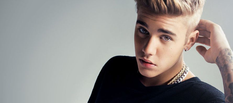 Bieber, que ofreció este miércoles en Río de Janeiro el primero de los tres...