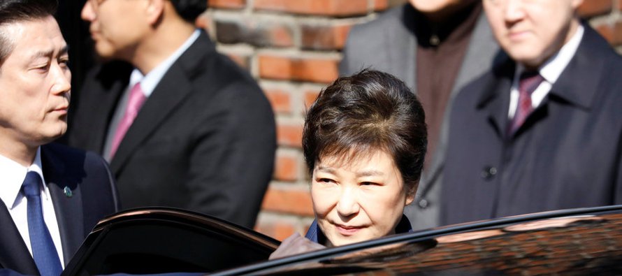 Con su detención,Park Geun-hye se ha convertido en el tercer exjefe de Estado surcoreano en...