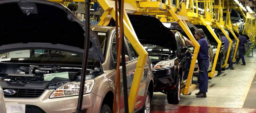 La producción de vehículos de México tuvo un alza interanual de 36.2 por...