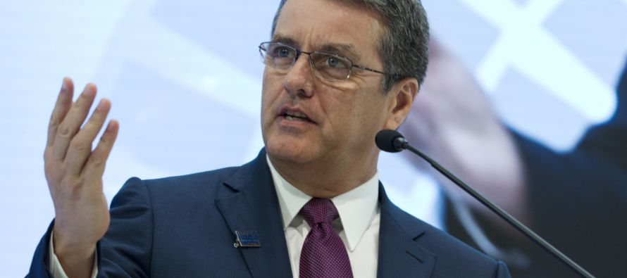 El director general de la Organización Mundial del Comercio (OMC), Roberto Azevêdo,...