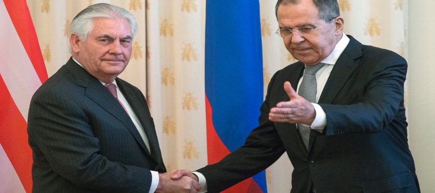 Precisamente Putin se sumó a las negociaciones de los jefes de las diplomacias rusa y...