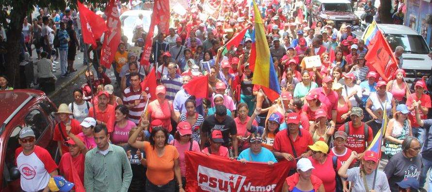 El chavismo se concentró hoy en el centro de Caracas para conmemorar los hechos que el 13 de...
