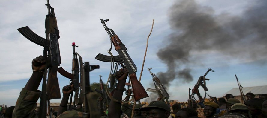 El país africano vive en guerra desde diciembre de 2013, cuando el presidente, Salva Kiir,...