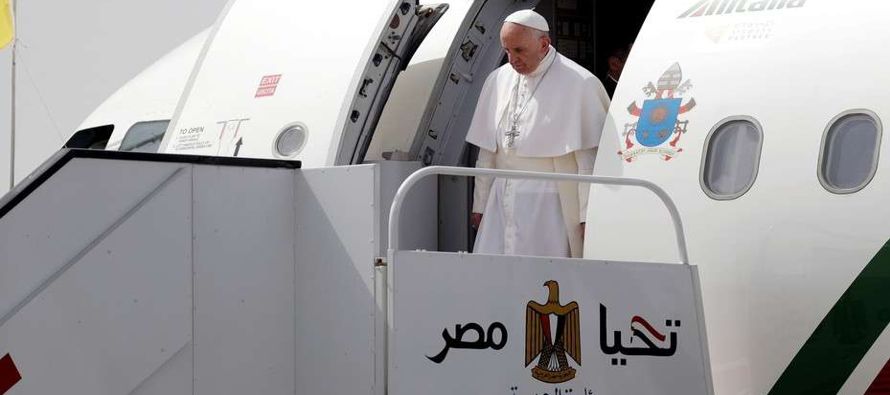 El papa Francisco ha aceptado la invitación del presidente de Egipto, Abdel Fatah al Sisi,...