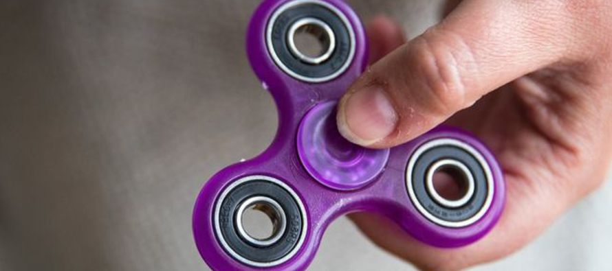 Muchos menores con estos problemas han usado los fidget spinners desde hace años, y para la...
